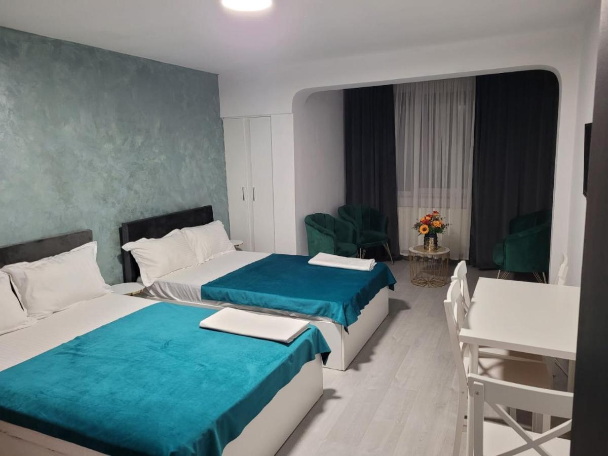 Hotel Zenlux Iasi Exterior foto